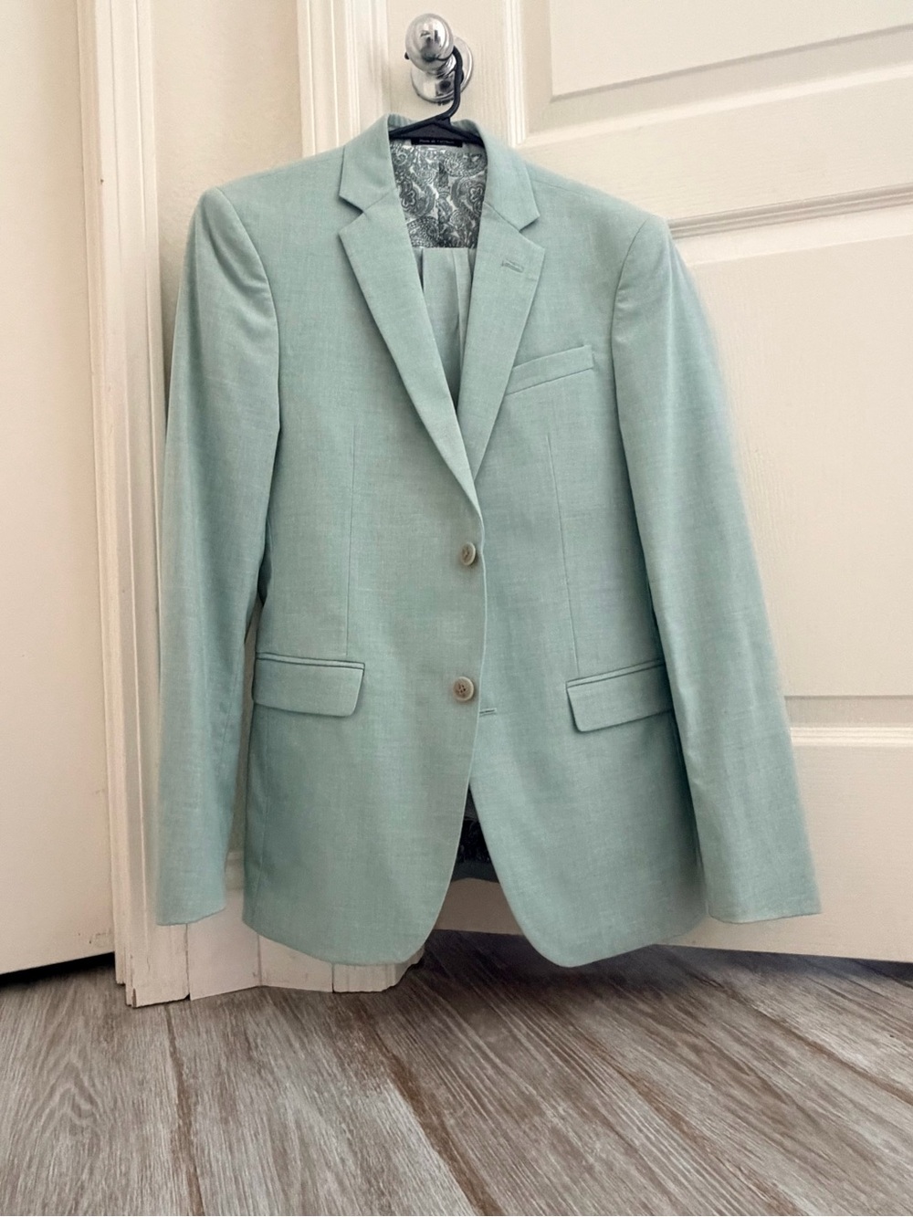 Egara Men Skinny Fit Notch Lapel Suit Separates Coat 36R & Slim Pants 29W x 32L.